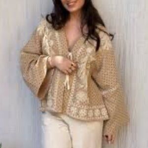 MADE IN ITALY Women's Beige Patterned Top